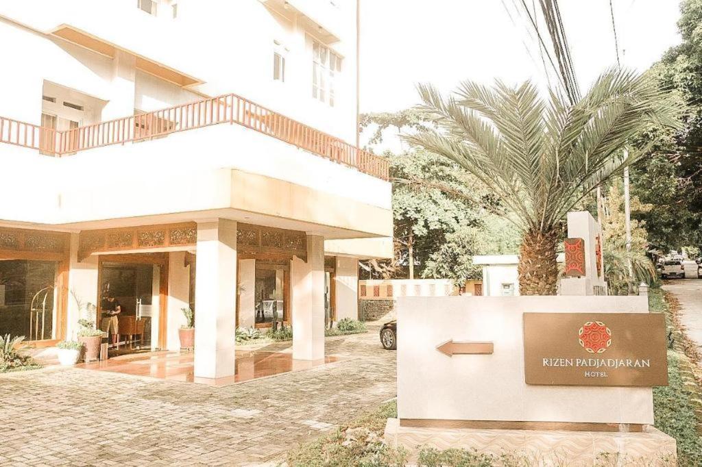 Rizen Padjadjaran Hotel Bogor Eksteriør bilde