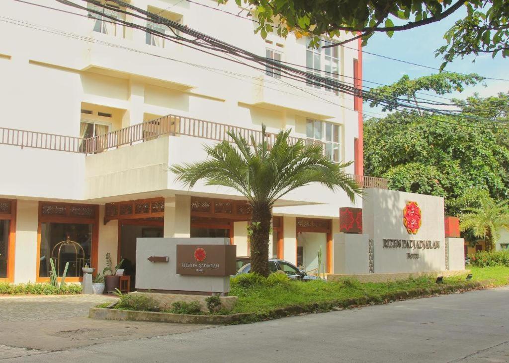 Rizen Padjadjaran Hotel Bogor Eksteriør bilde